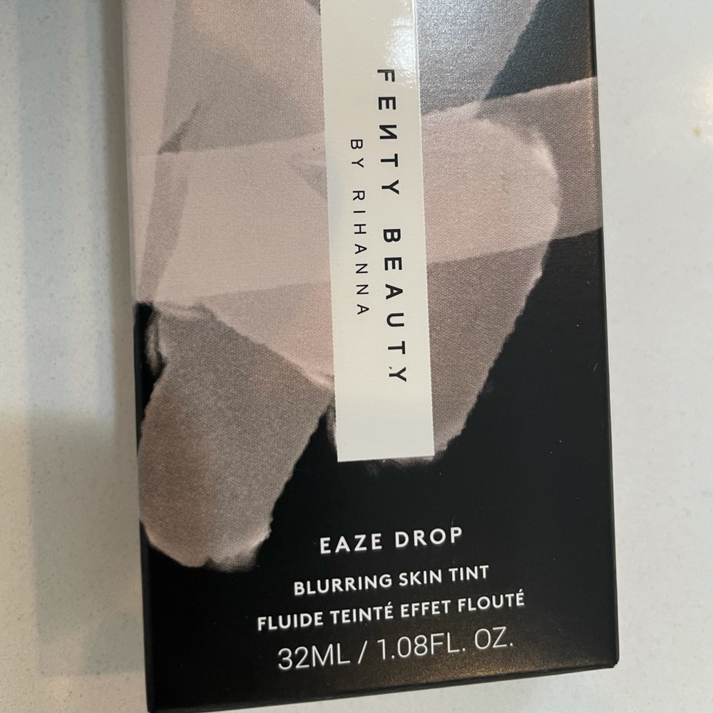 Fenty Beauty Eaze Drop blurring skin tint